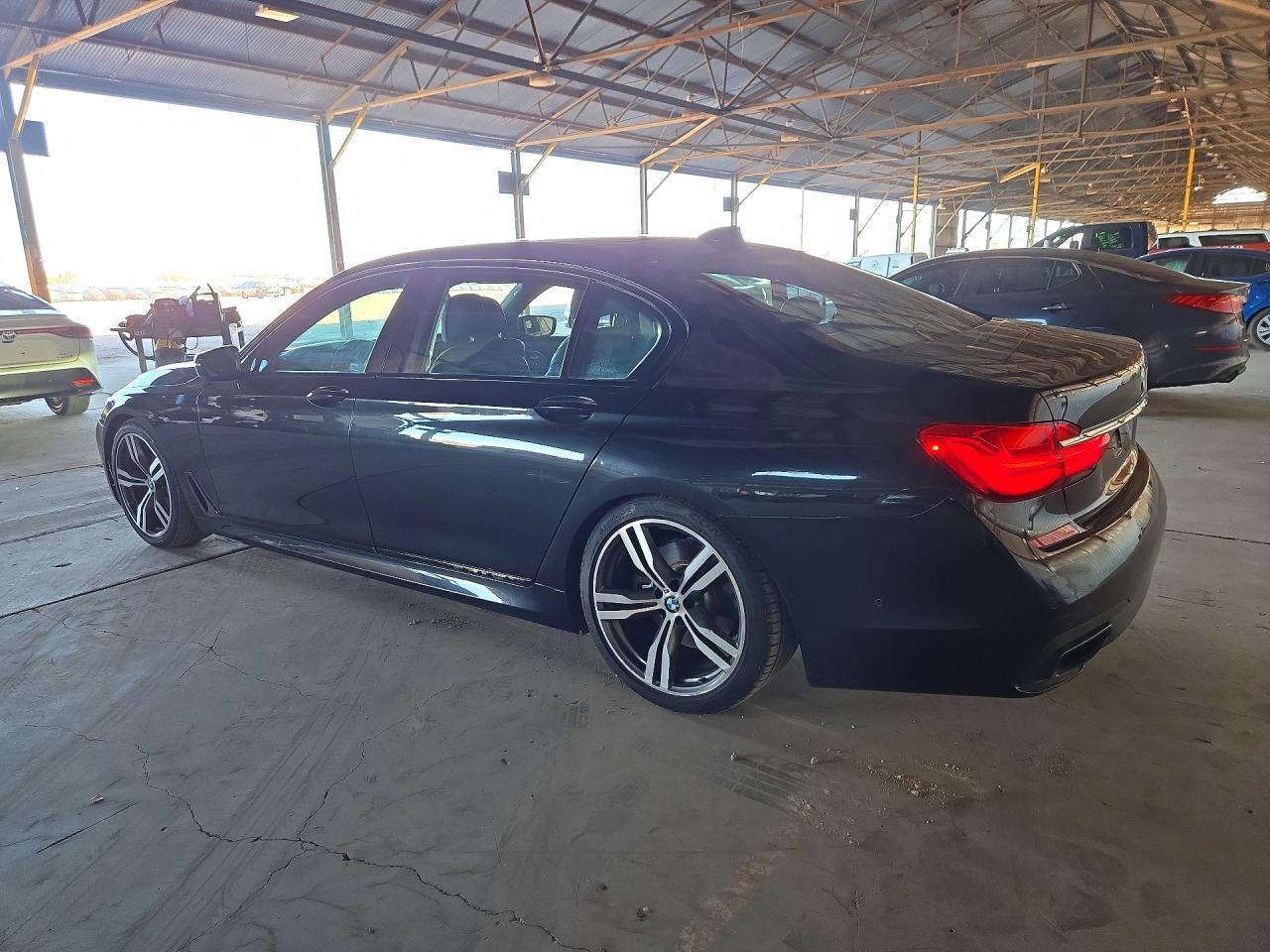 2018 BMW 740 I - zdjęcie 2