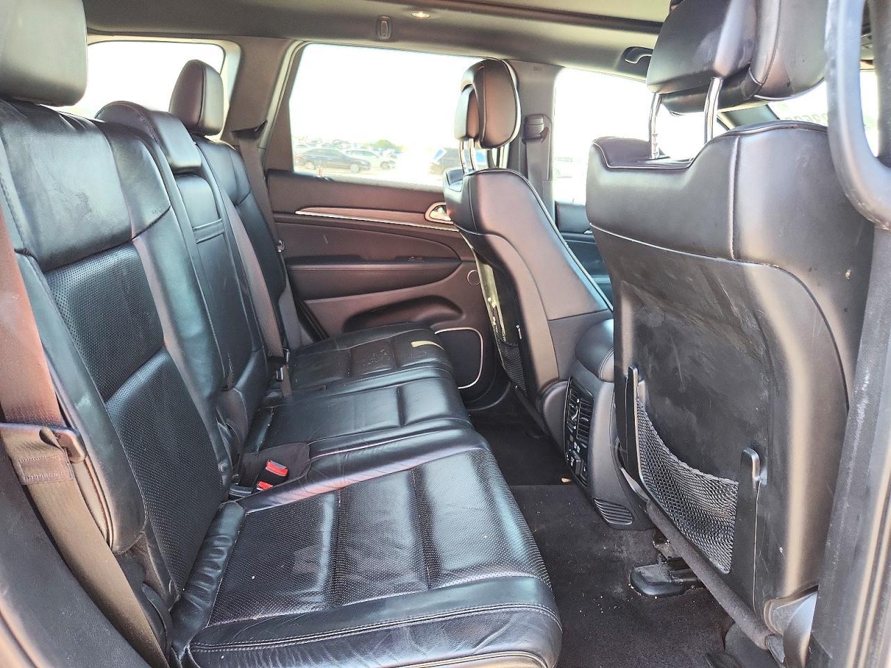 2018 Jeep Grand Cherokee Overland - zdjęcie 11
