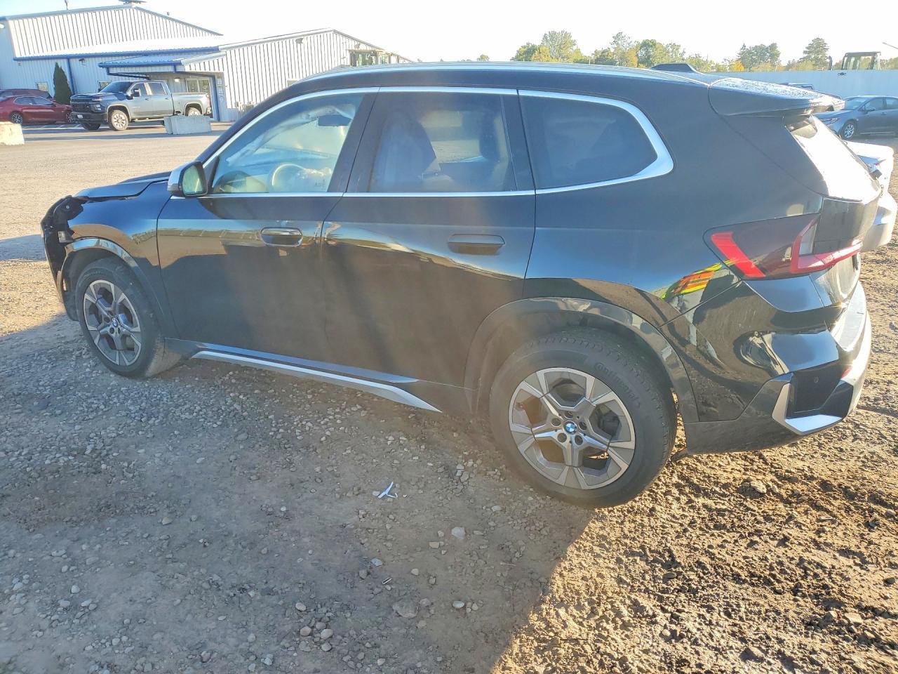 2023 BMW X1 xDrive28I - zdjęcie 2
