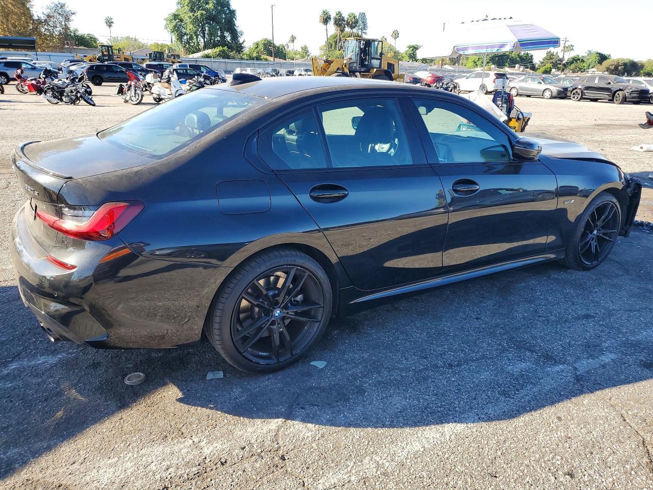 2022 BMW 330E - zdjęcie 3