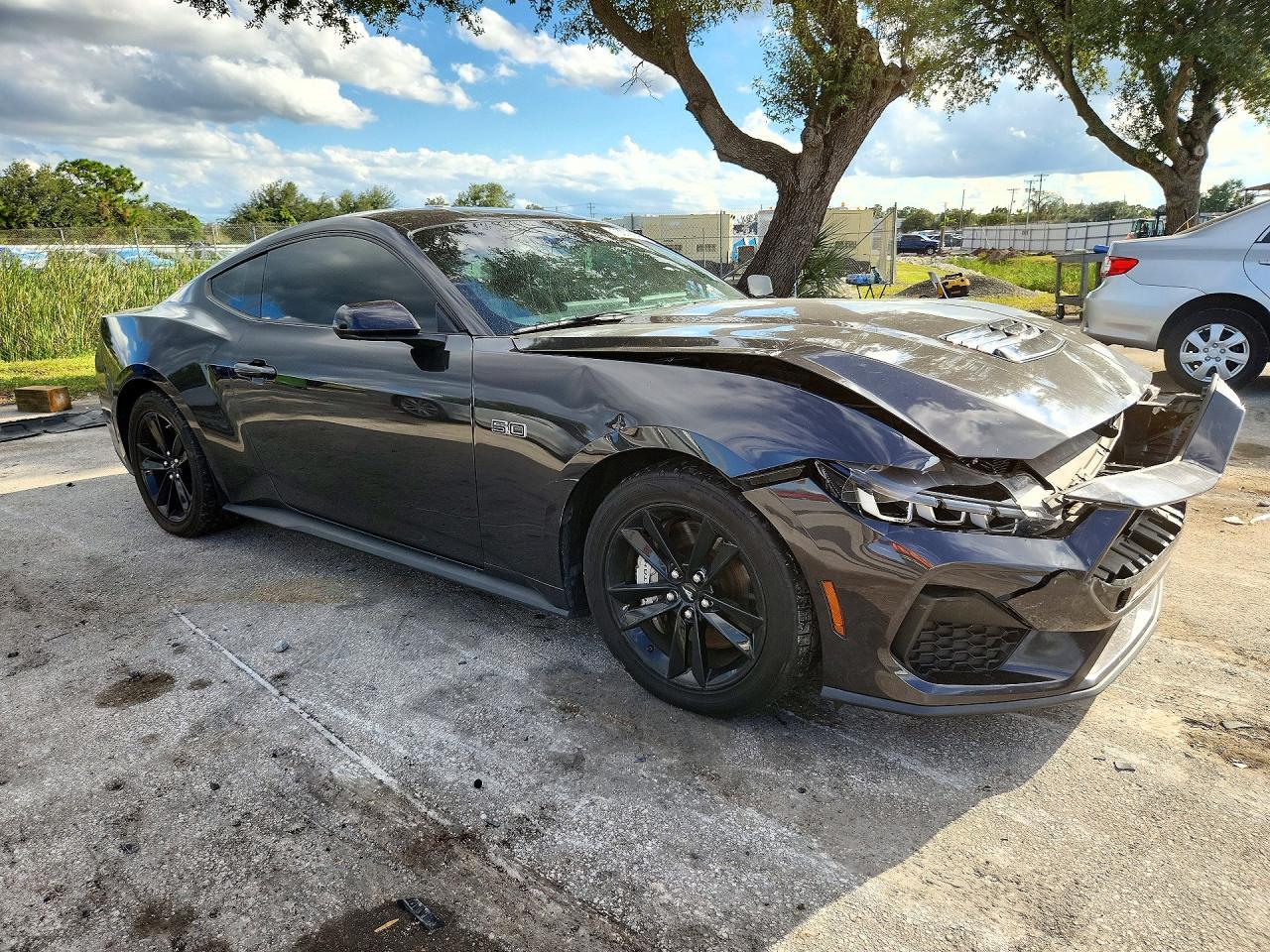 2024 Ford Mustang Gt - zdjęcie 4