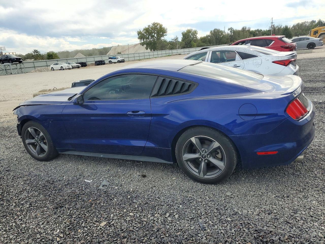 2016 Ford Mustang - zdjęcie 2