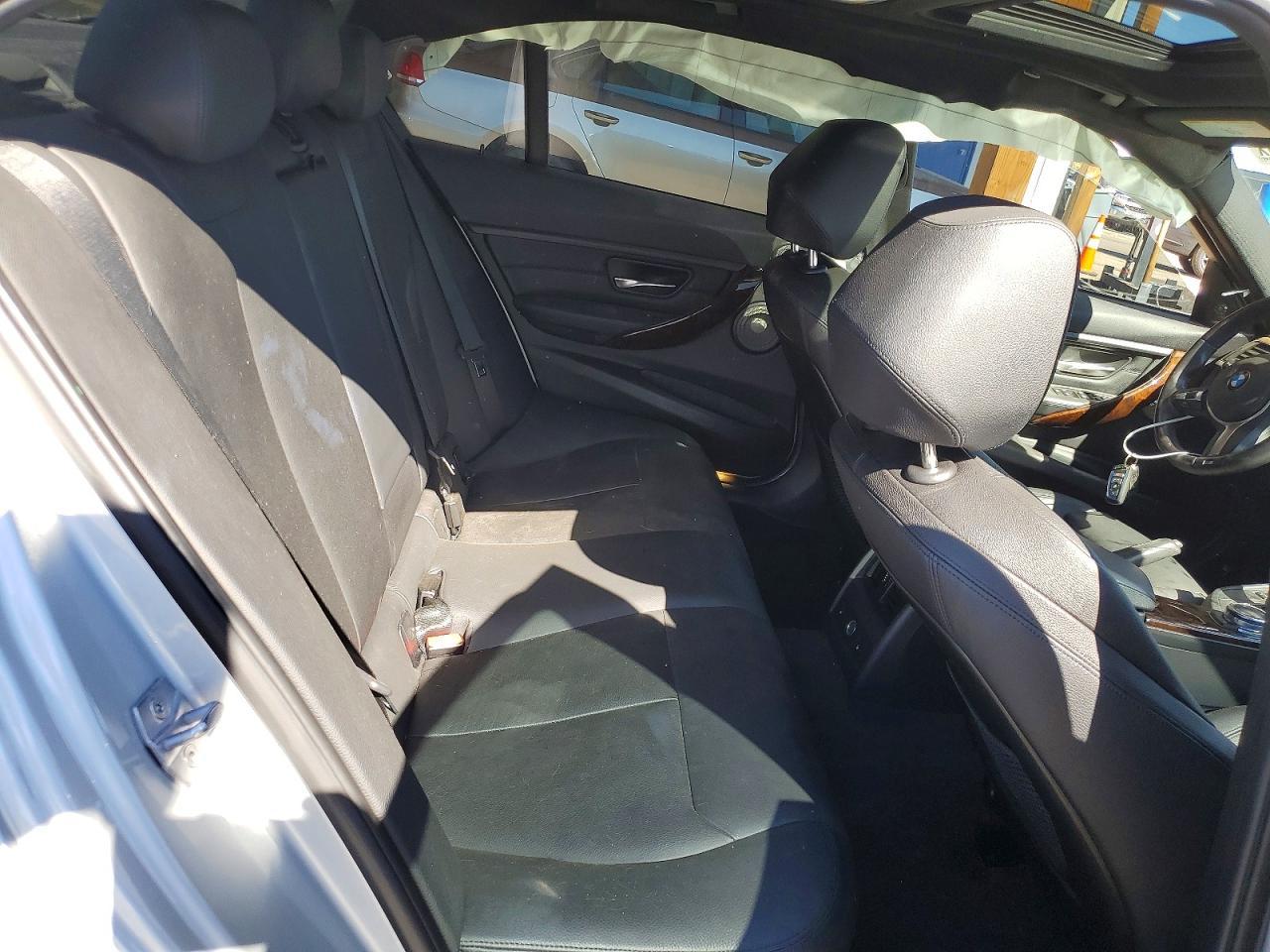 2014 BMW Seria 3 335i - zdjęcie 10