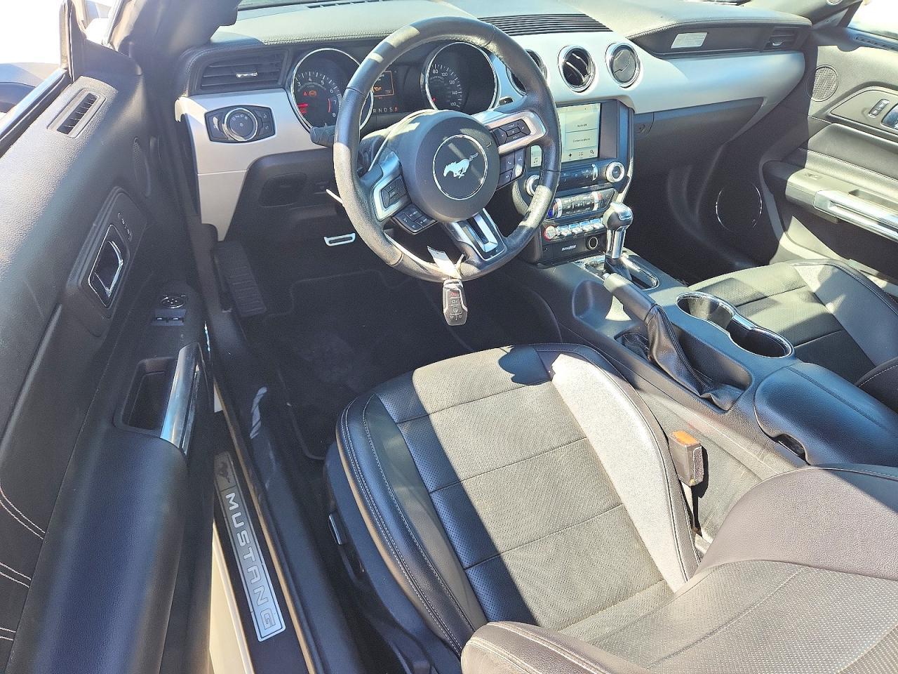 2017 Ford Mustang - zdjęcie 8