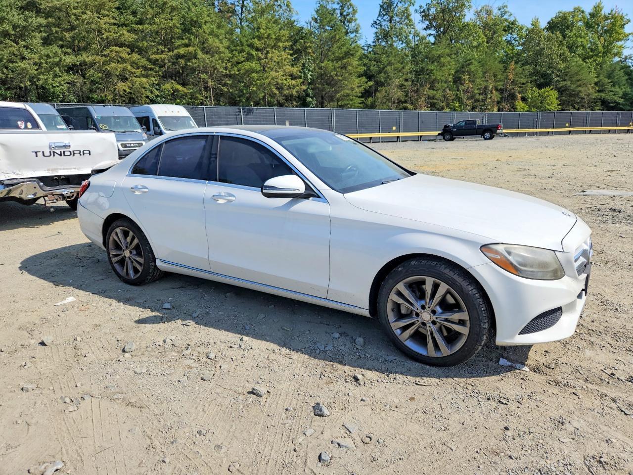 2016 Mercedes-Benz C300 4Mati - zdjęcie 4