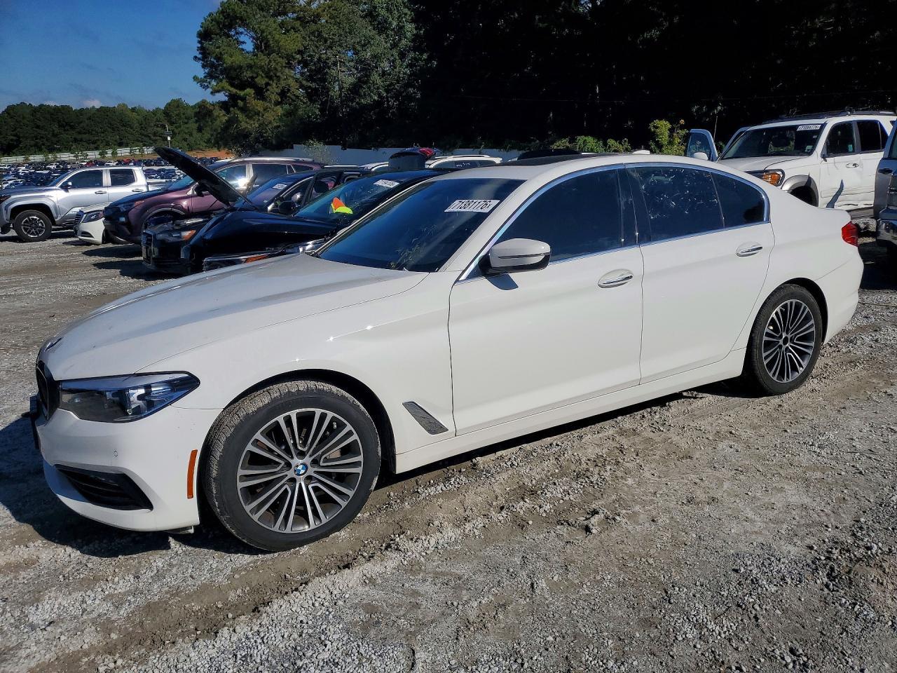 2017 BMW 530 I - zdjęcie główne