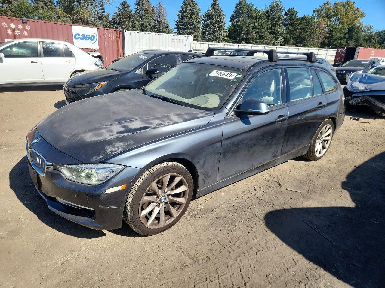 2014 BMW Seria 3 328i - zdjęcie główne