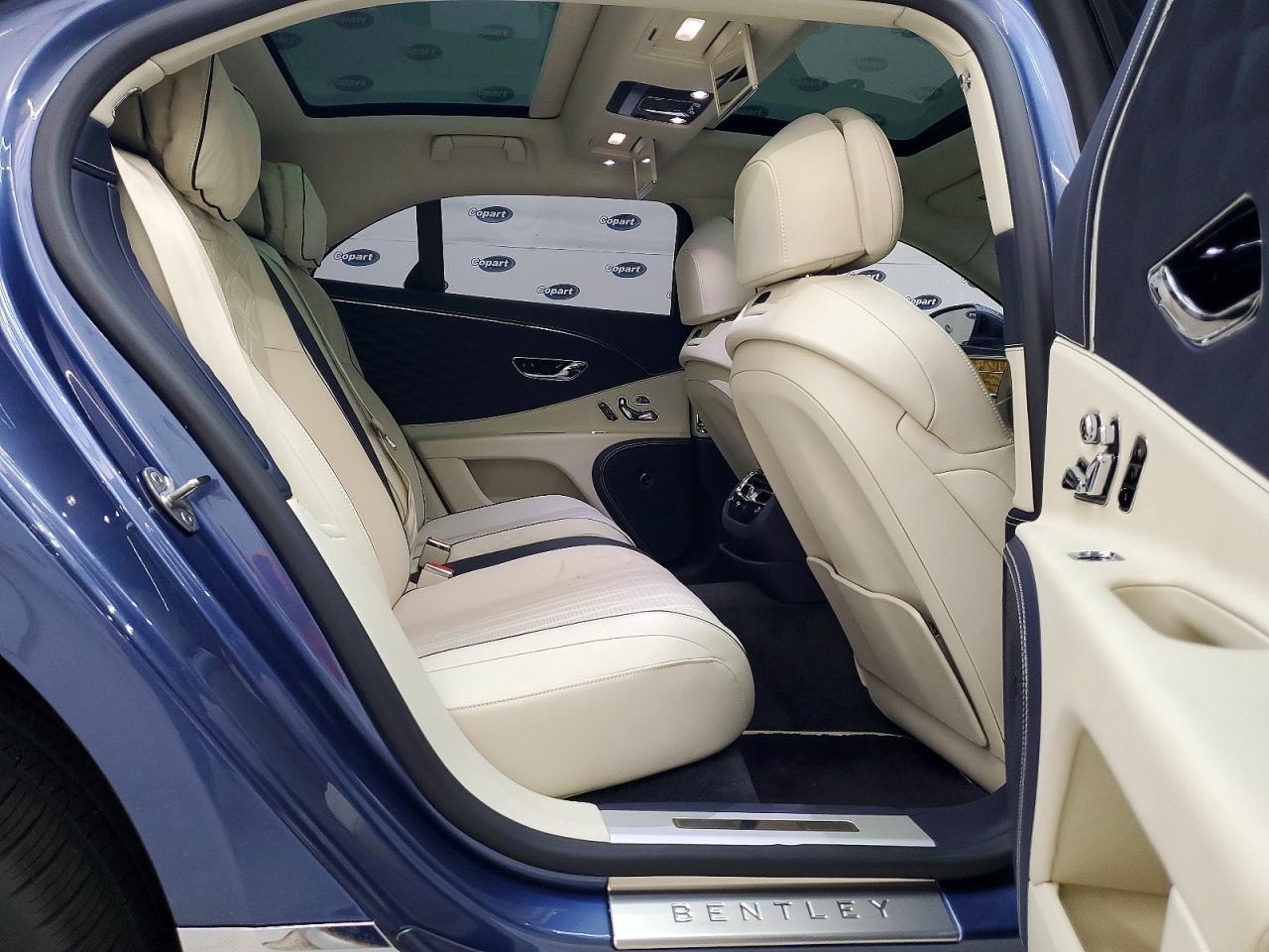 2022 Bentley Flying Spur - zdjęcie 10