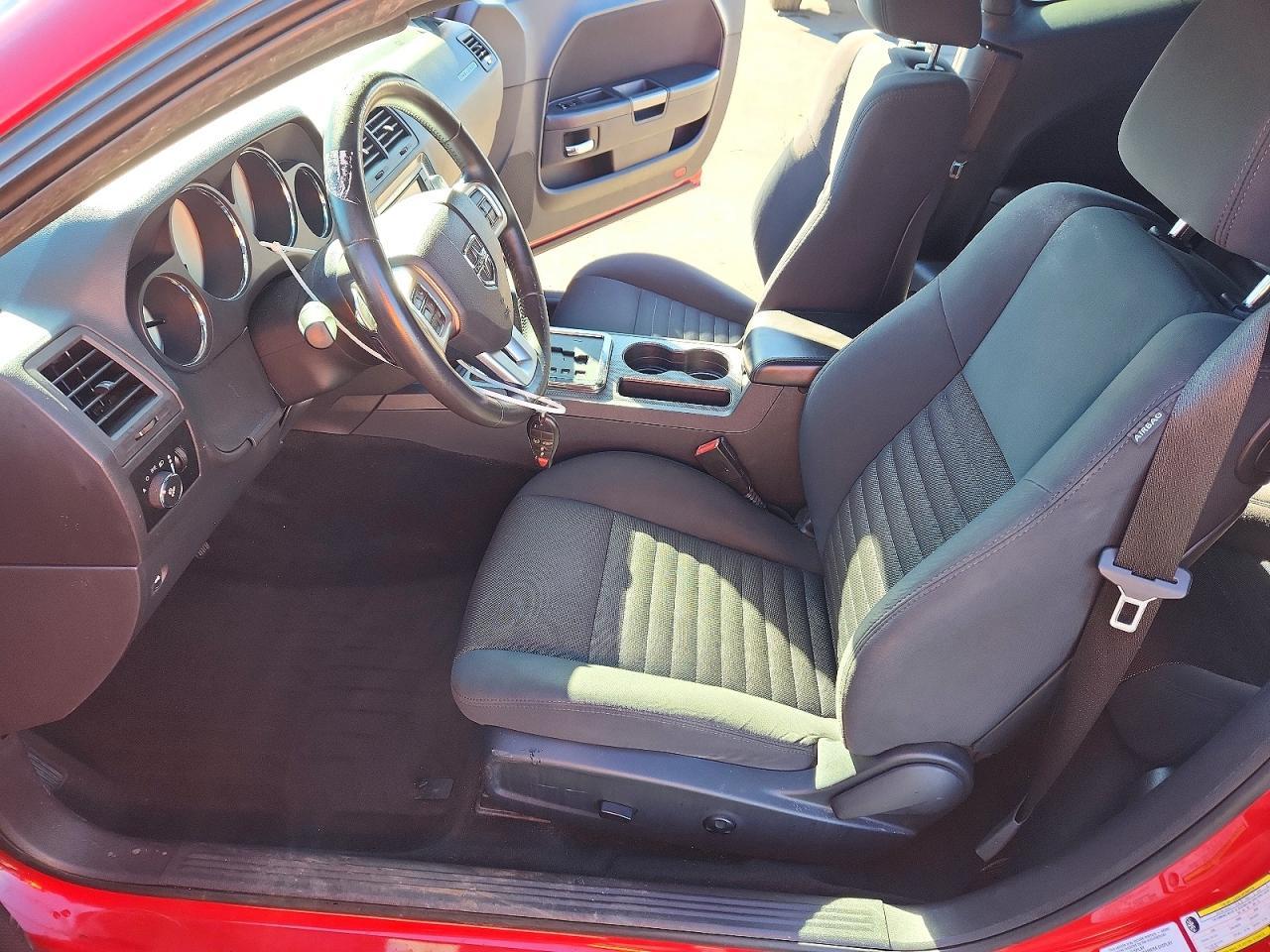 2013 Dodge Challenger R/T - zdjęcie 7