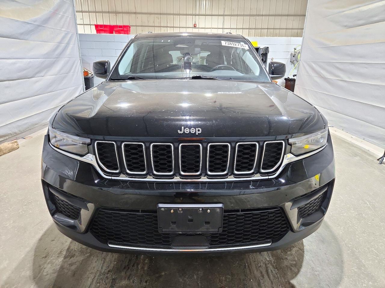 2022 Jeep Grand Cherokee Laredo - zdjęcie 5