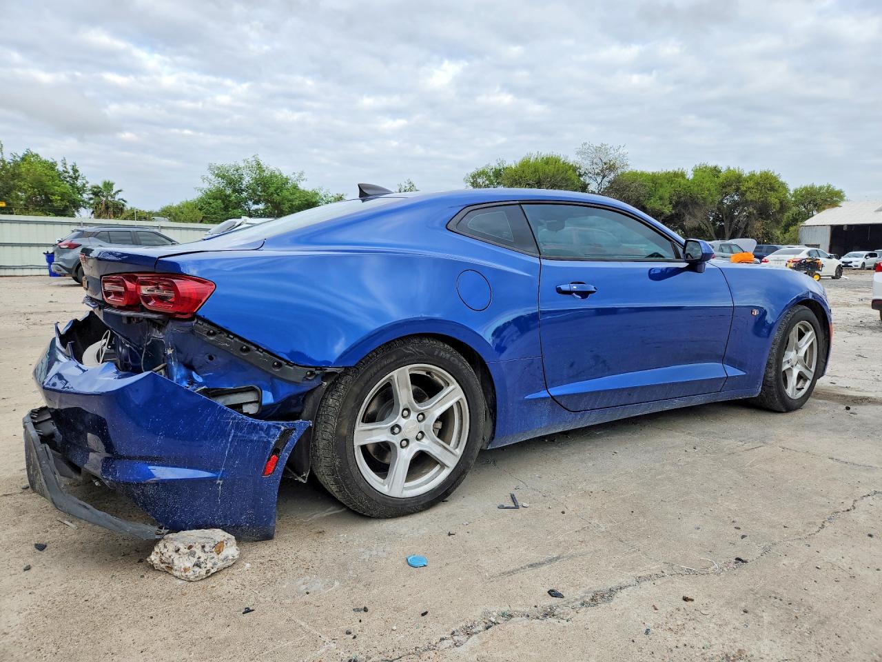 2019 Chevrolet Camaro Ls - zdjęcie 3
