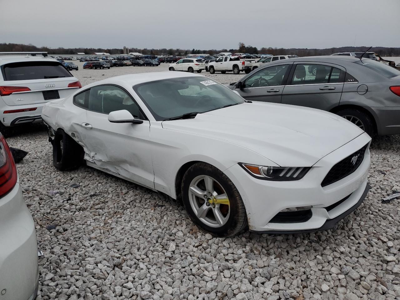 2017 Ford Mustang - zdjęcie 4