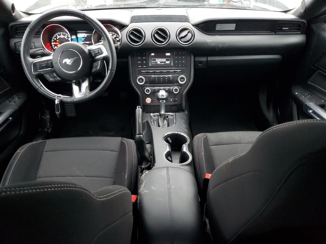 2017 Ford Mustang - zdjęcie 8