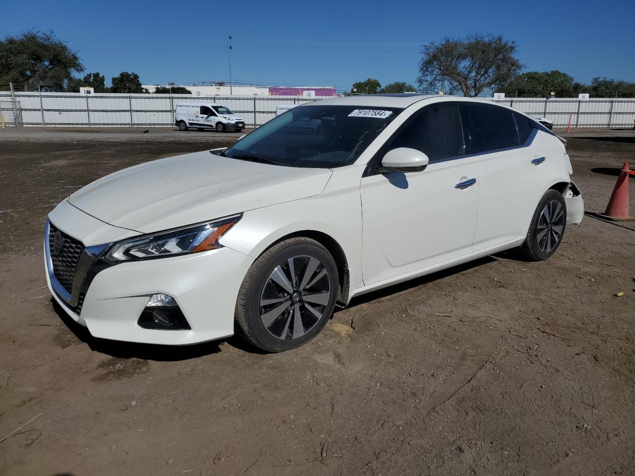 2021 Nissan Altima Sl - zdjęcie główne