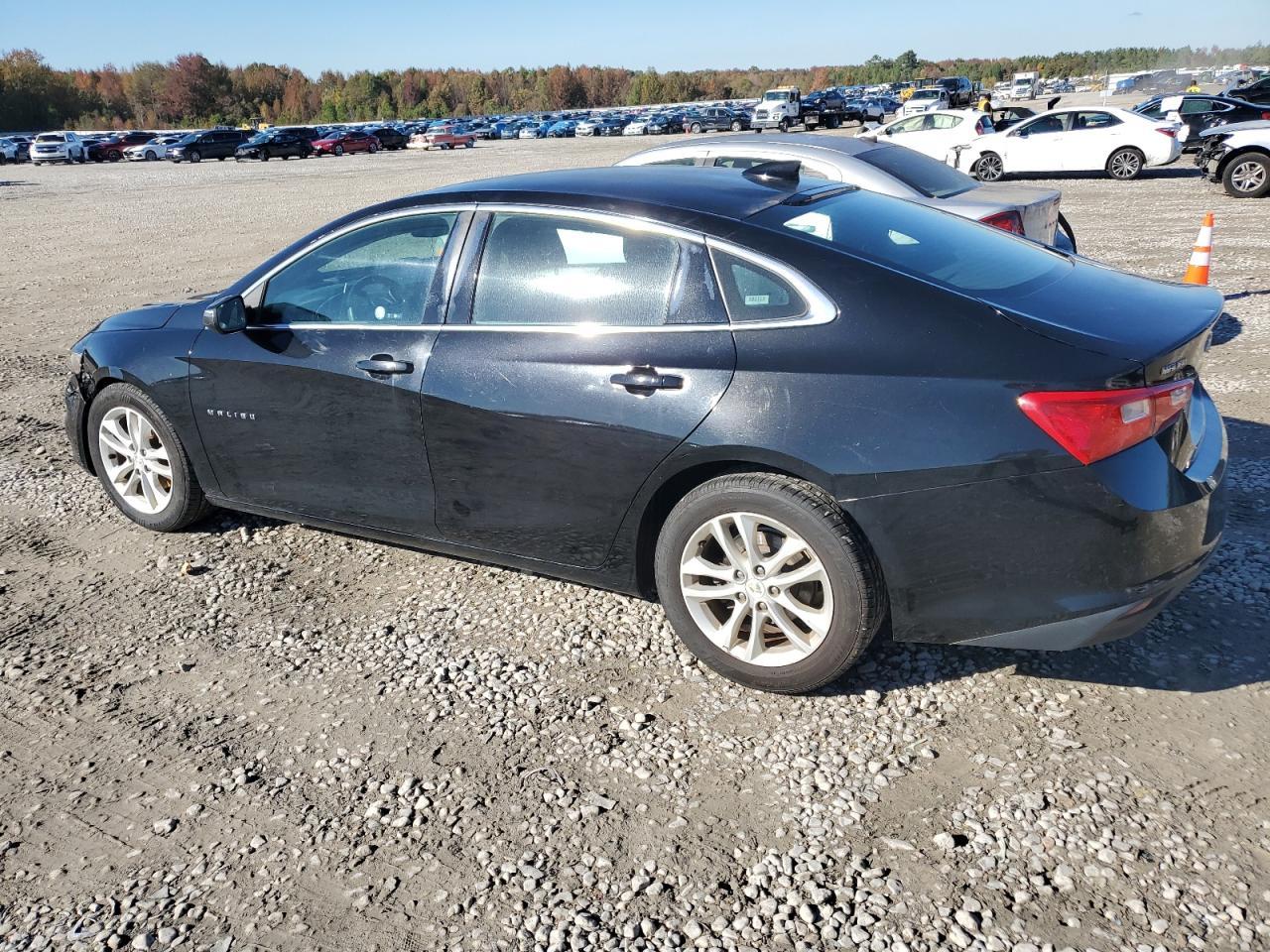 2017 Chevrolet Malibu Lt - zdjęcie 2