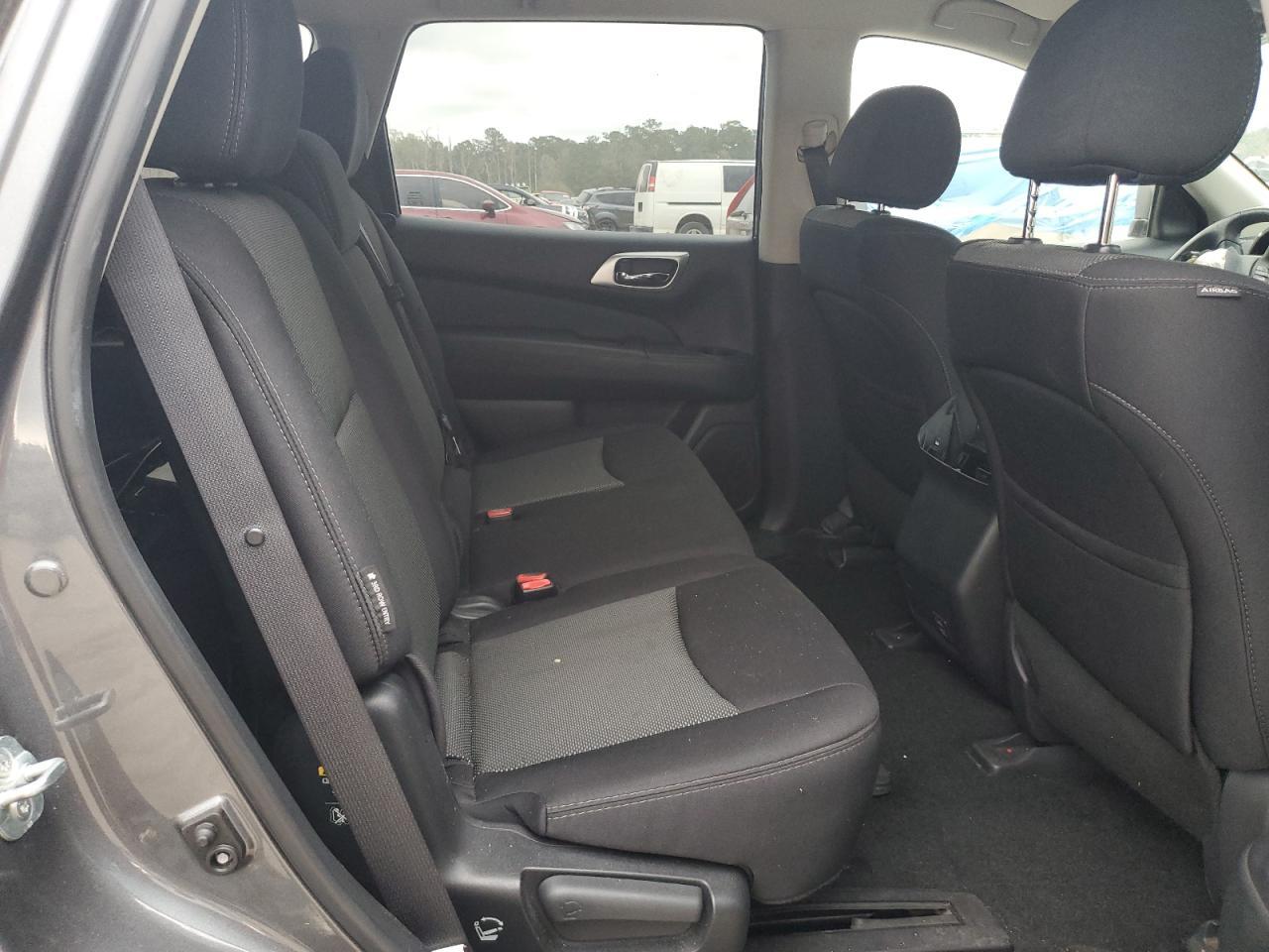 2018 Nissan Pathfinder Sv - zdjęcie 11