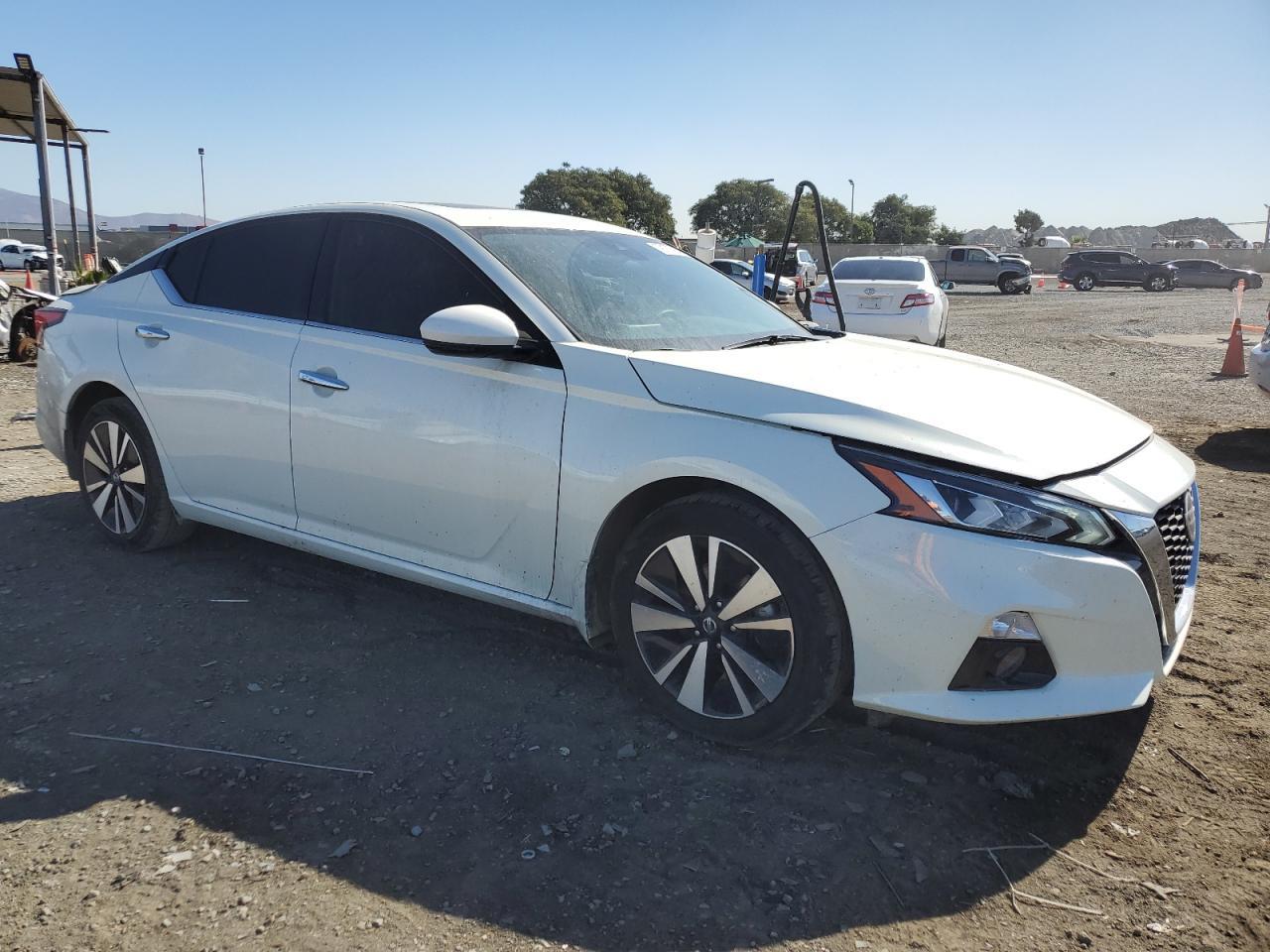 2021 Nissan Altima Sl - zdjęcie 4
