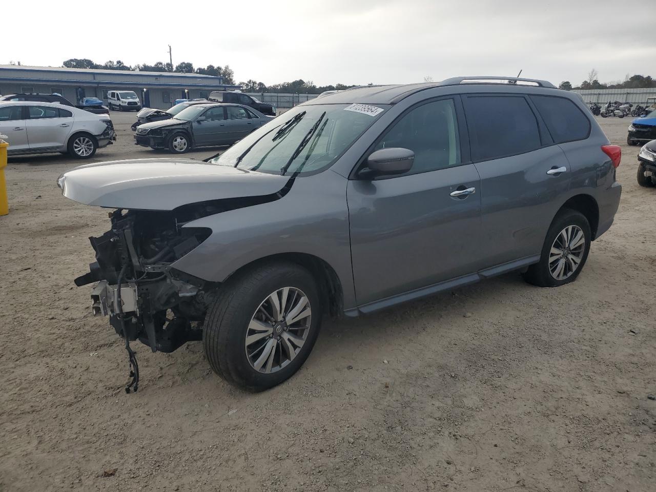 2018 Nissan Pathfinder Sv - zdjęcie główne