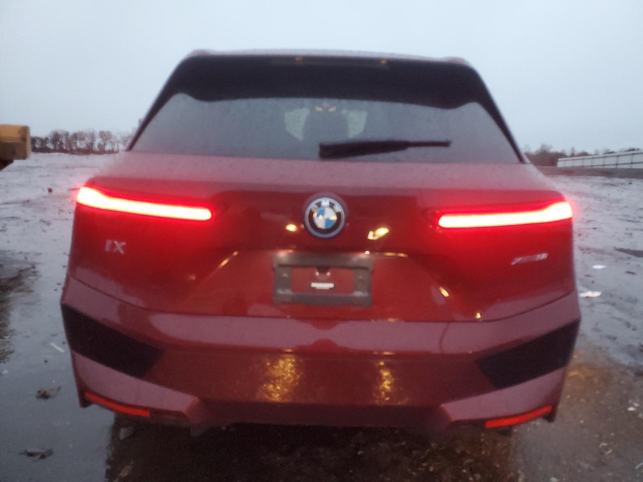 2024 BMW Ix xDrive50 - zdjęcie 6