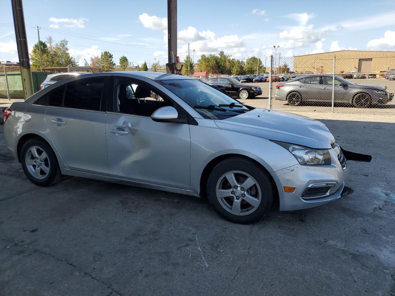 2015 Chevrolet Cruze 4D - zdjęcie 4