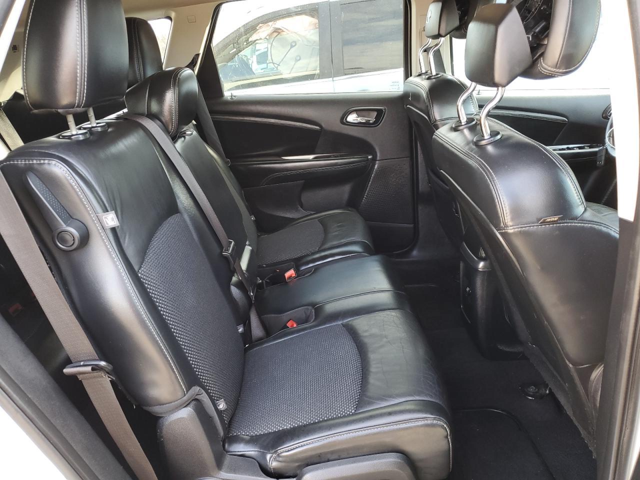 2015 Dodge Journey Crossroad - zdjęcie 11
