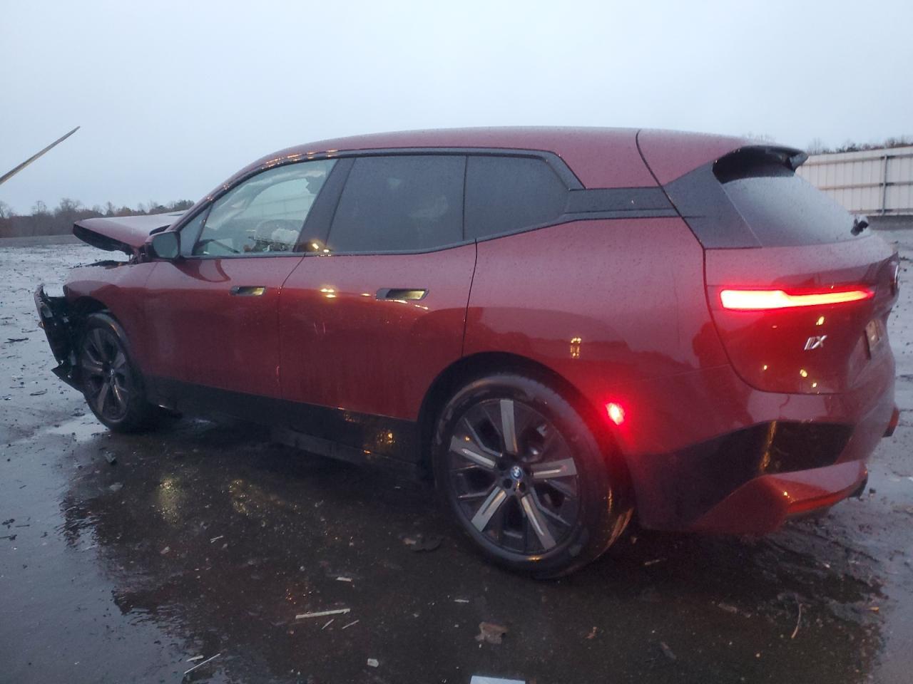 2024 BMW Ix xDrive50 - zdjęcie 2