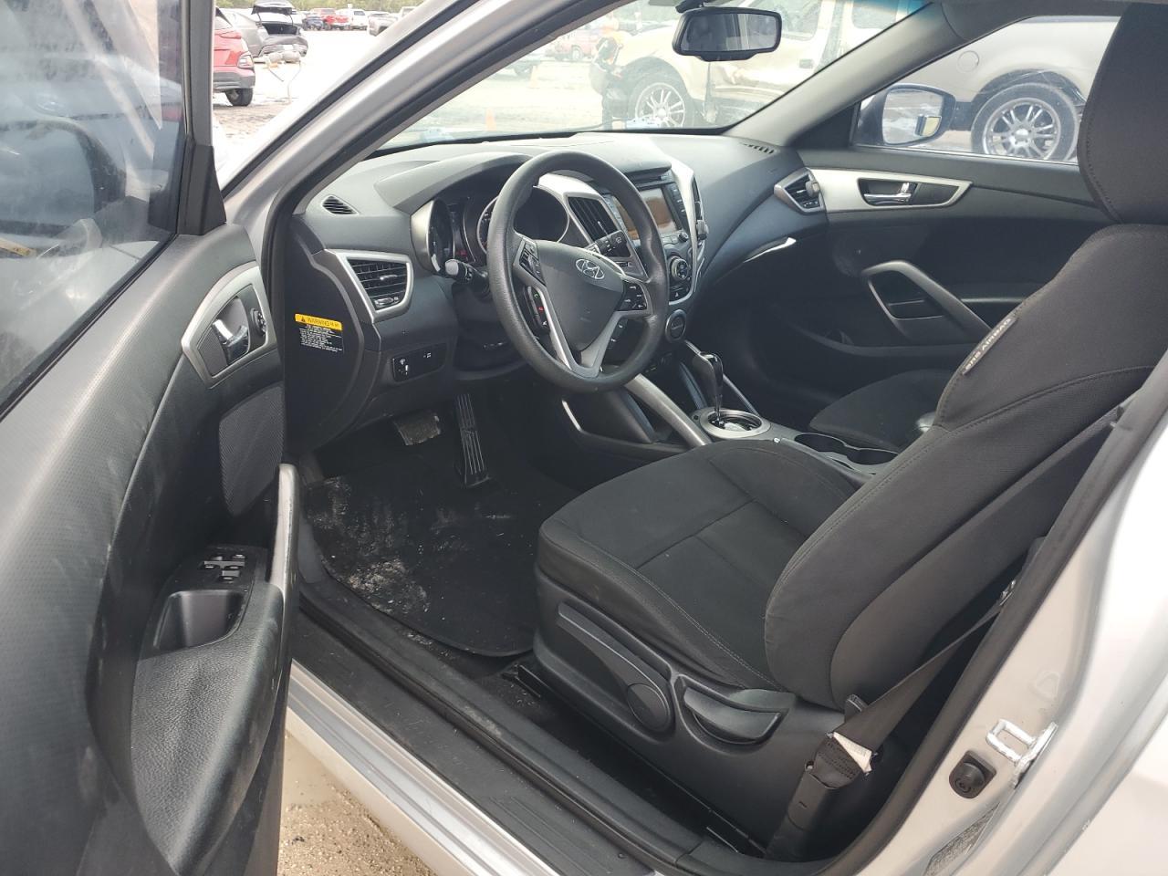 2013 Hyundai Veloster - zdjęcie 8