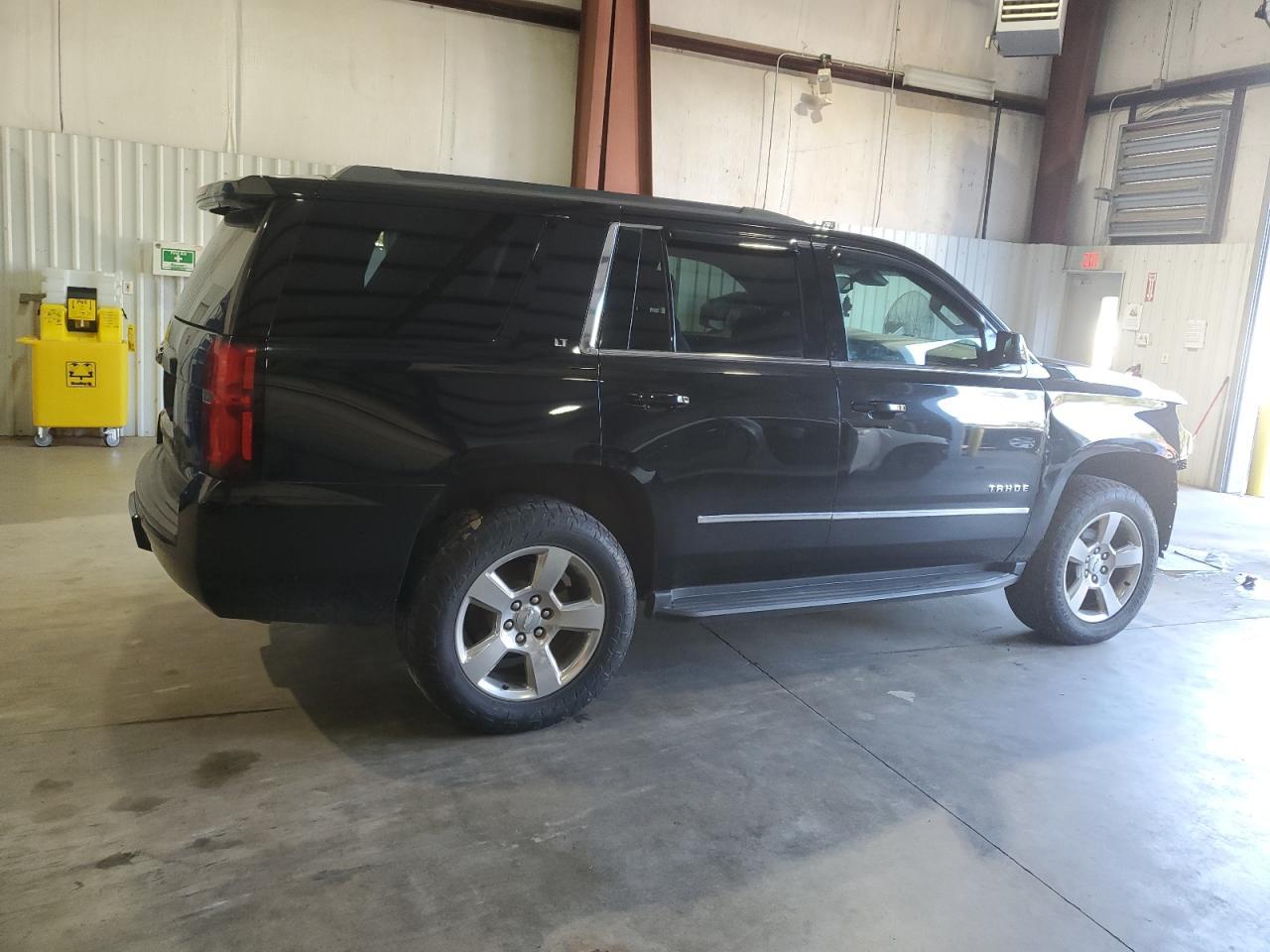 2017 Chevrolet Tahoe C1500 Lt - zdjęcie 3