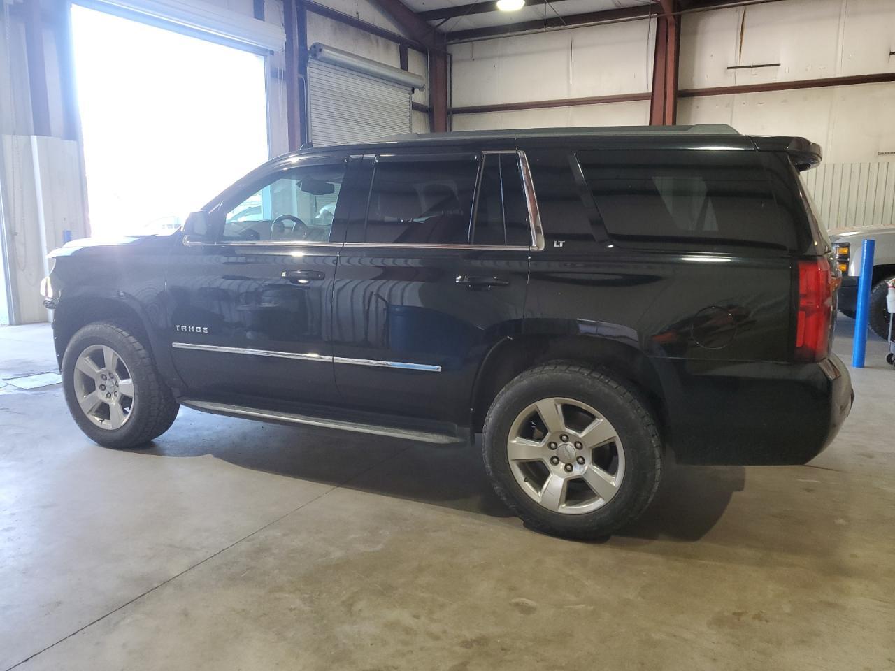 2017 Chevrolet Tahoe C1500 Lt - zdjęcie 2