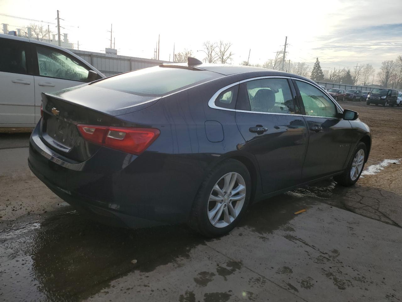 2017 Chevrolet Malibu Lt - zdjęcie 3