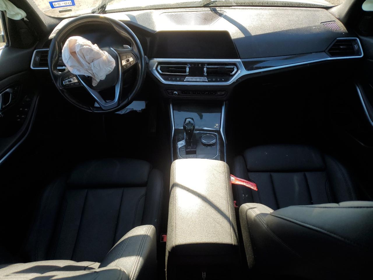 2020 BMW 330I - zdjęcie 8