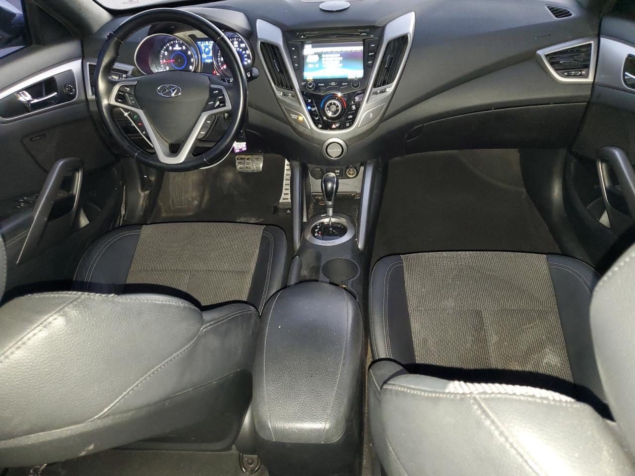 2016 Hyundai Veloster - zdjęcie 8