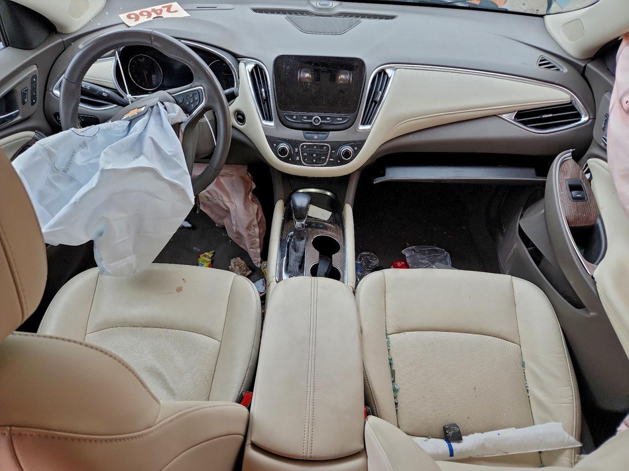 2021 Chevrolet Malibu Premier - zdjęcie 8