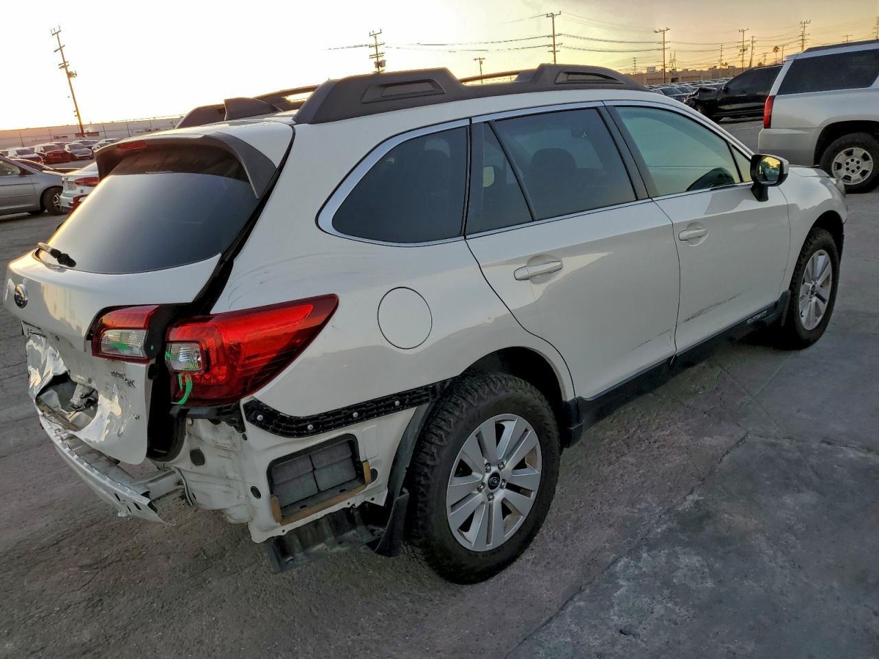 2018 Subaru Outback - zdjęcie 3