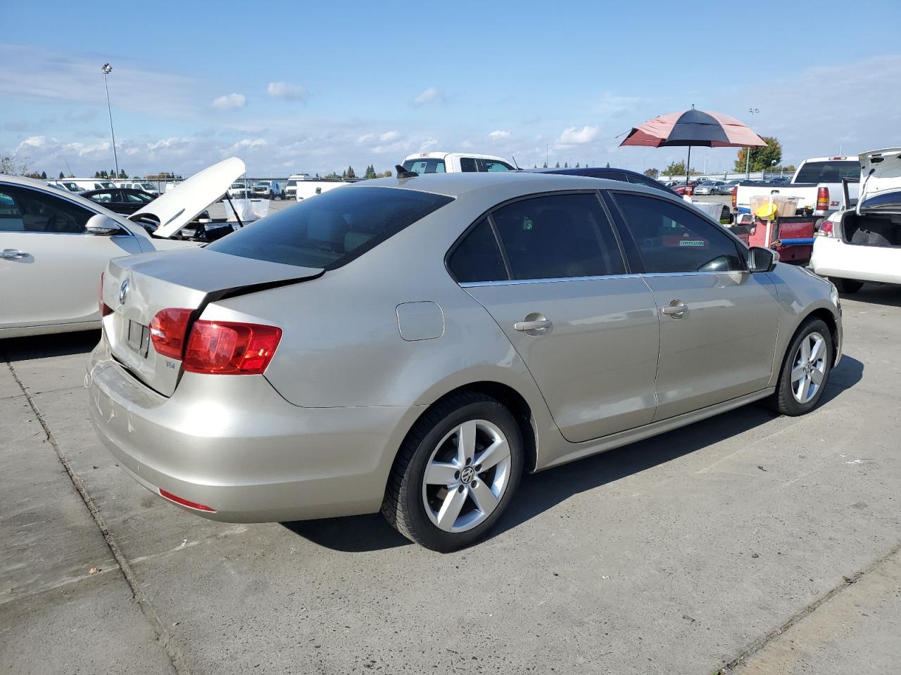 2013 Volkswagen Jetta - zdjęcie 3