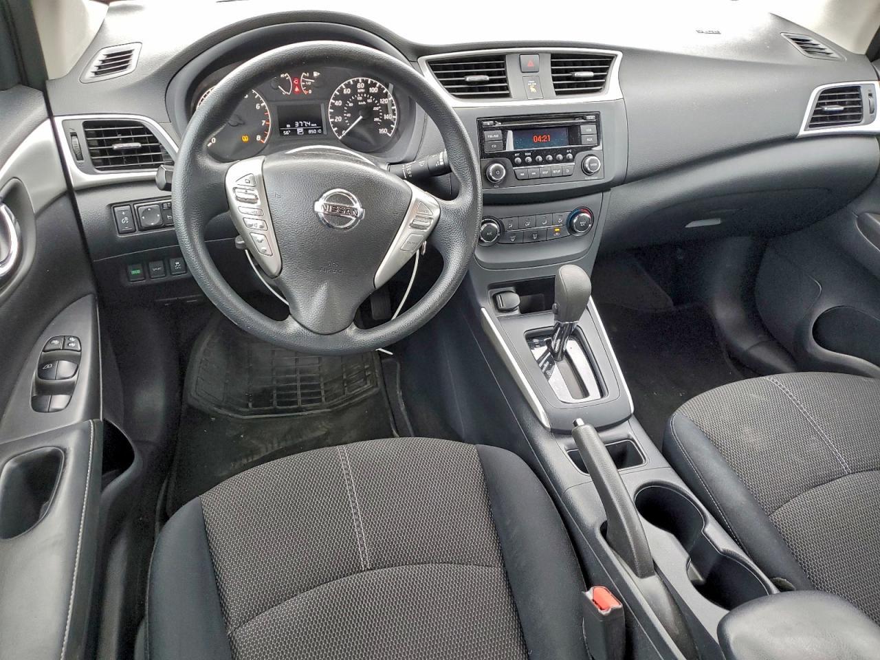 2017 Nissan Sentra - zdjęcie 8