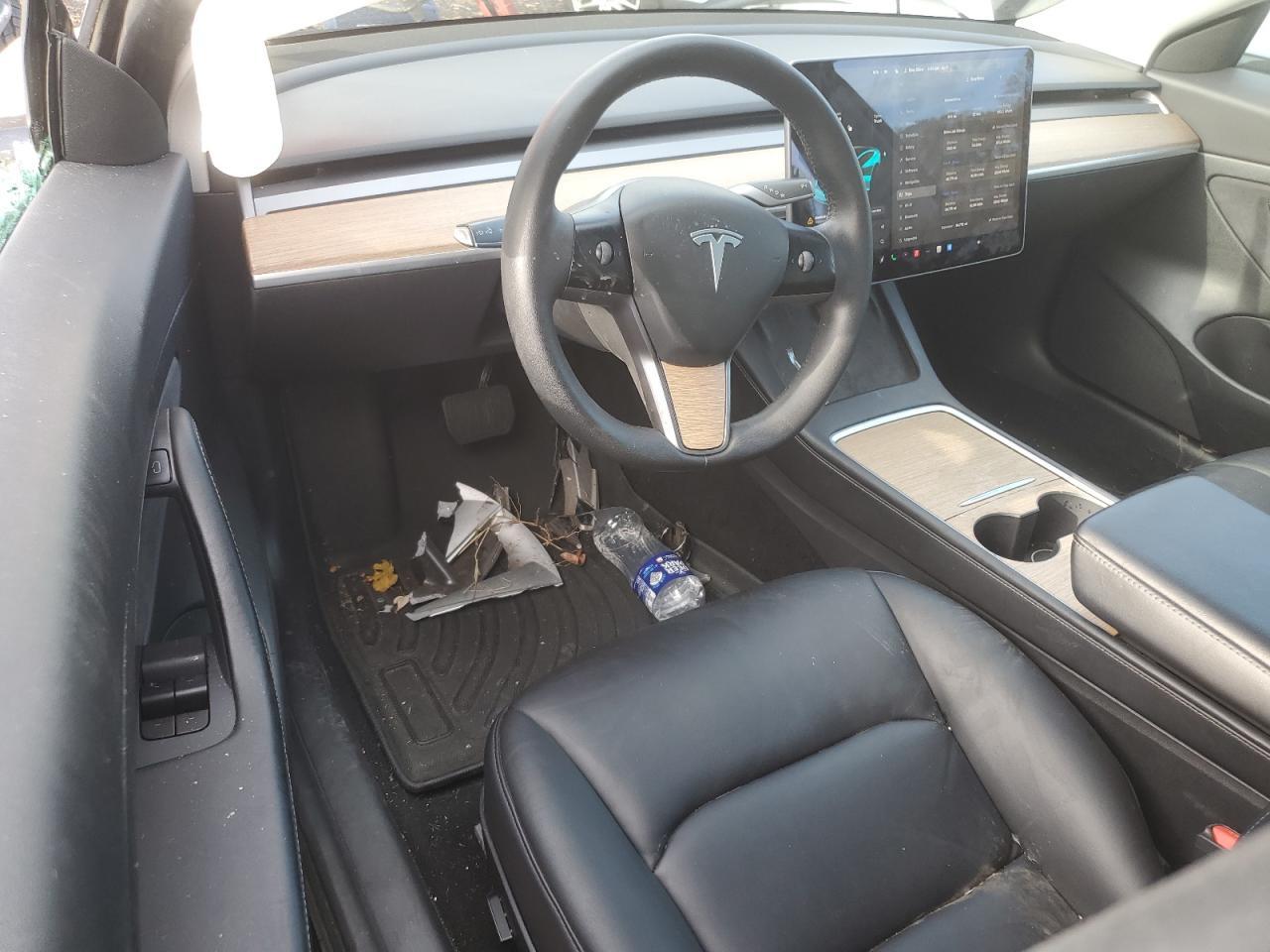 2021 Tesla Model 3 - zdjęcie 8