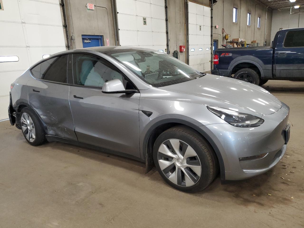 2024 Tesla Model Y - zdjęcie 4