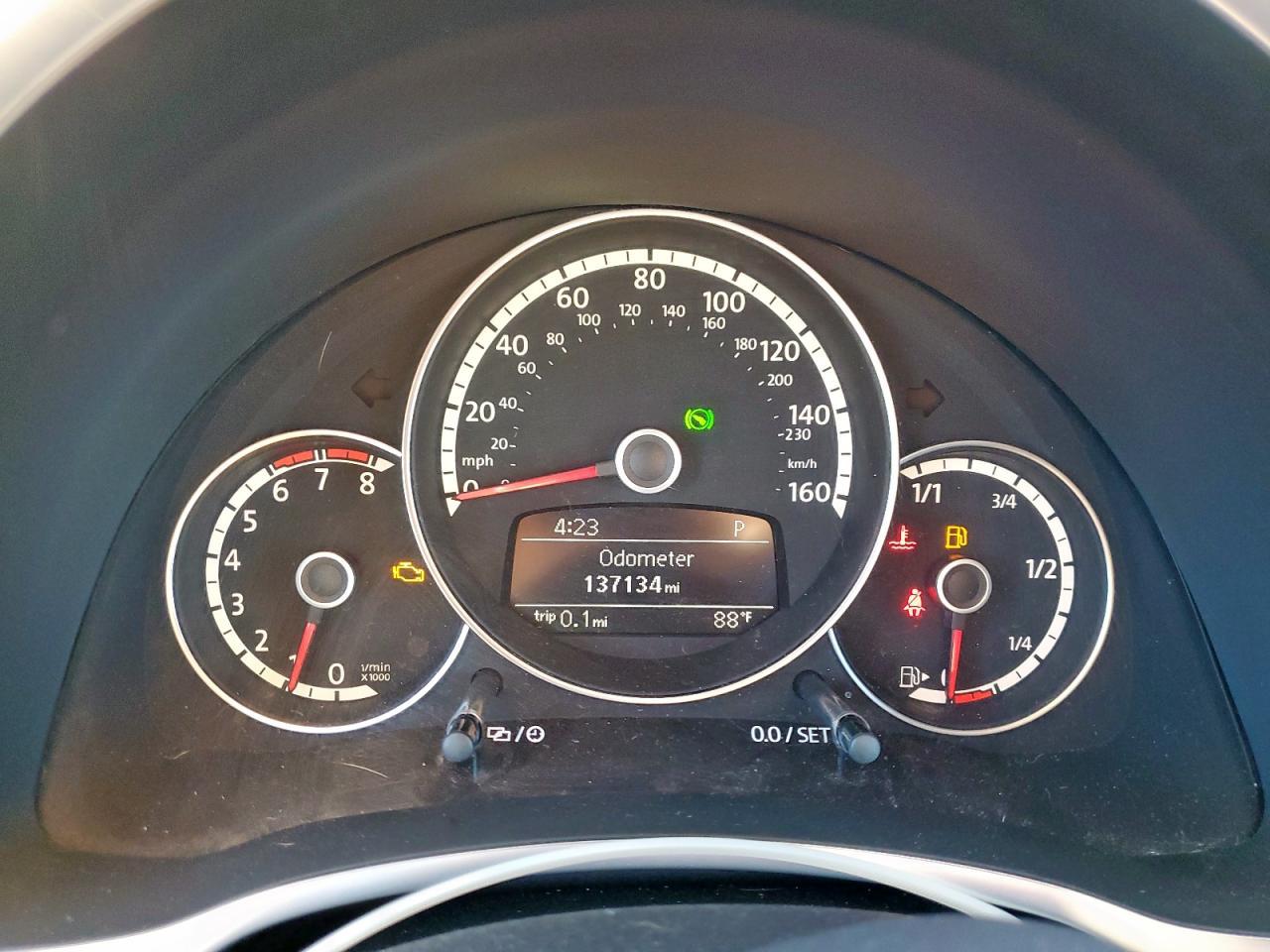 2013 Volkswagen Beetle - zdjęcie 9