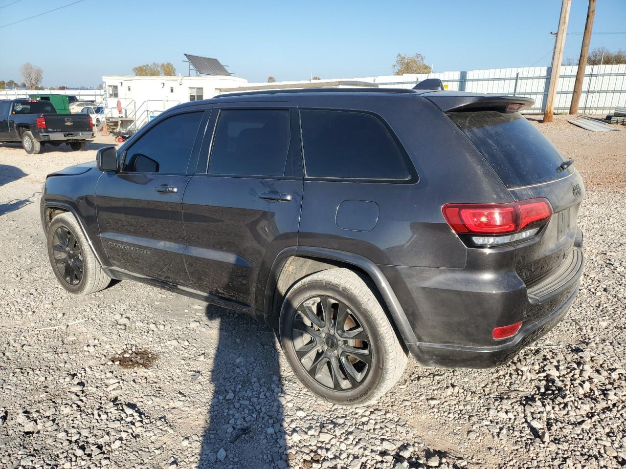 2021 Jeep Grand Cherokee Laredo - zdjęcie 2