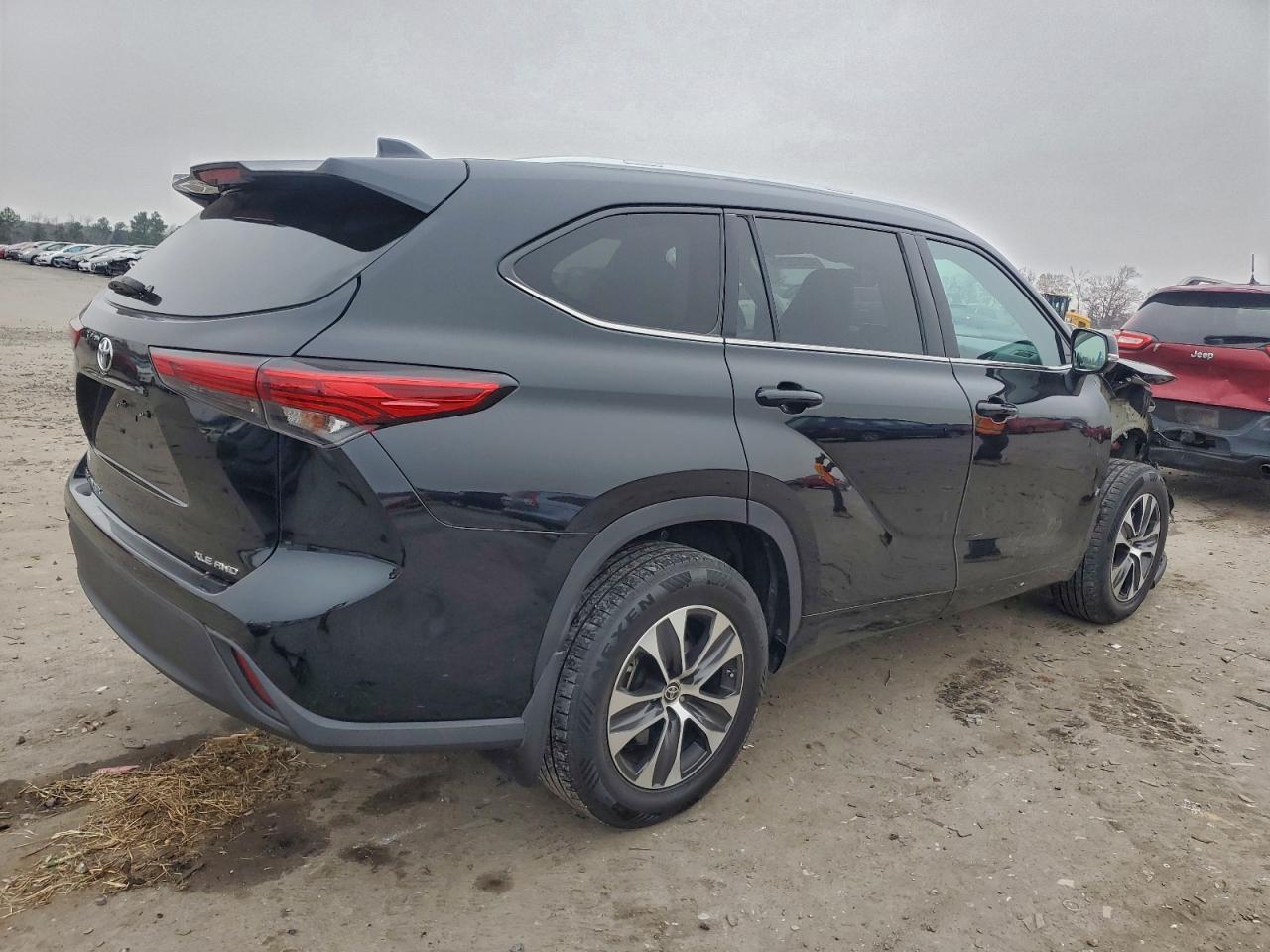 2021 Toyota Highlander Xle - zdjęcie 3