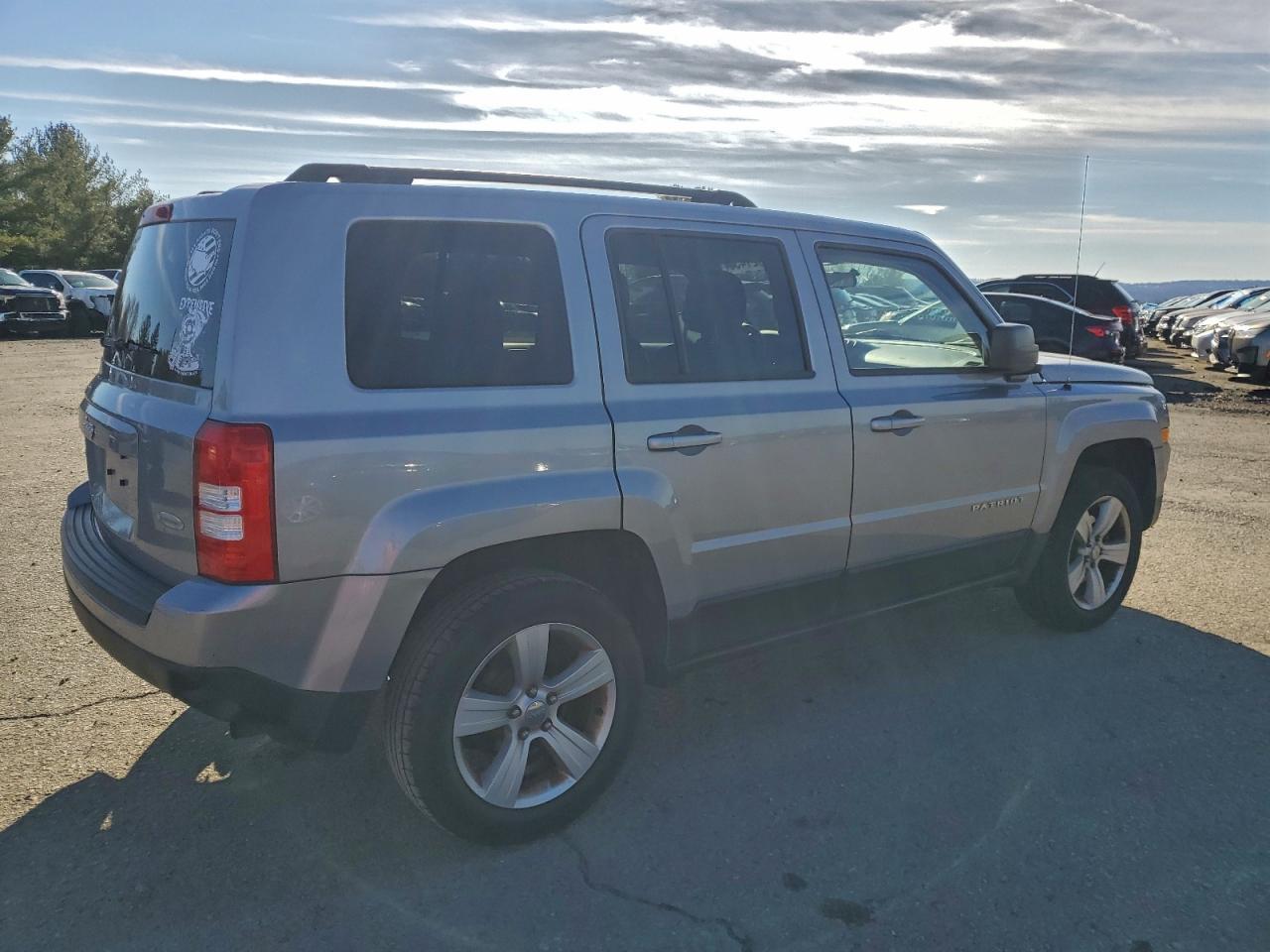 2014 Jeep Liberty (Patriot) - zdjęcie 3