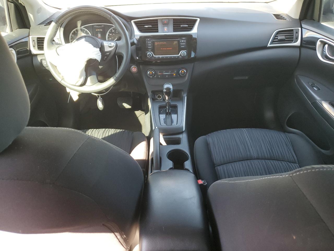 2017 Nissan Sentra - zdjęcie 8