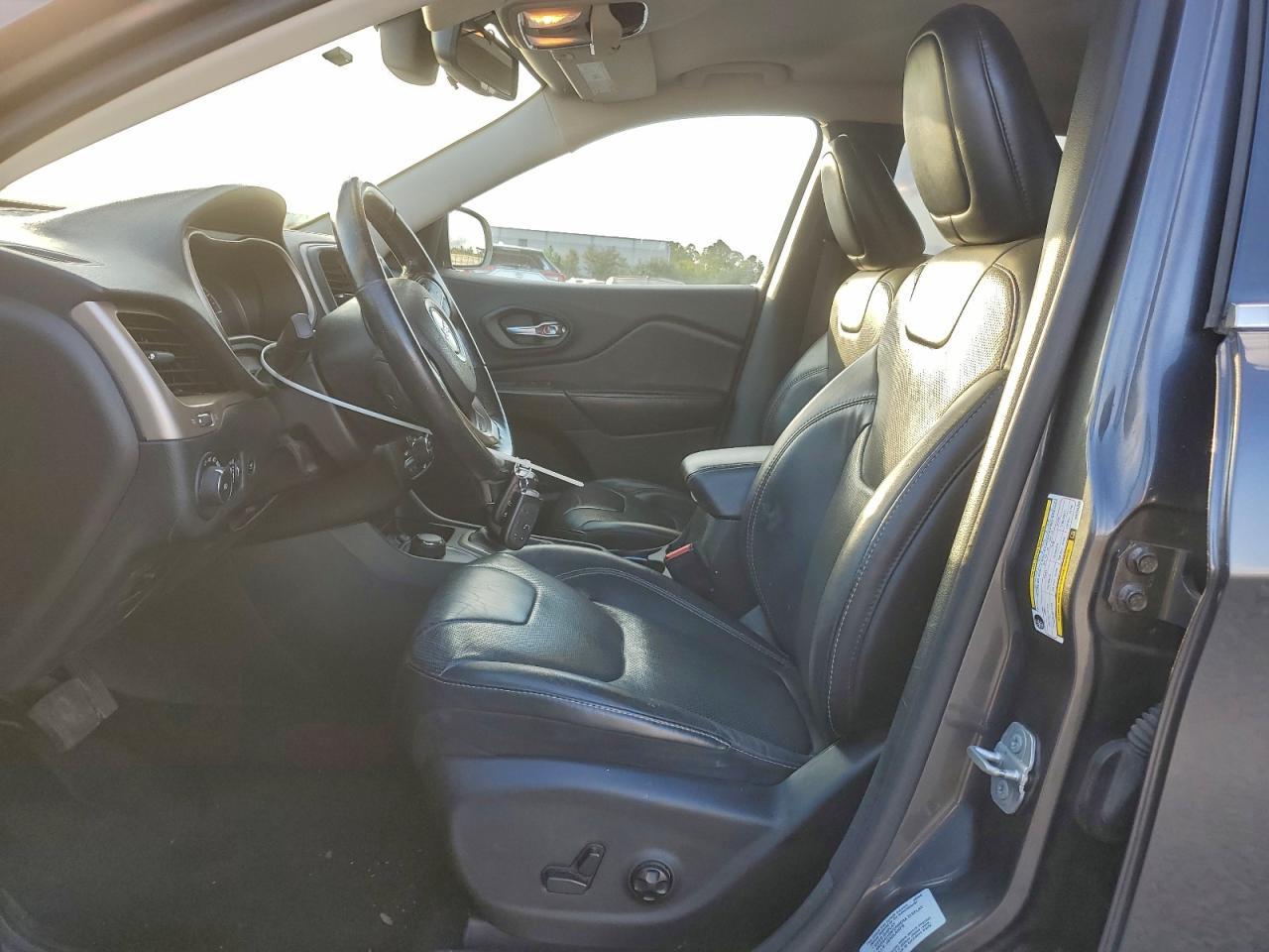 2016 Jeep Cherokee - zdjęcie 7