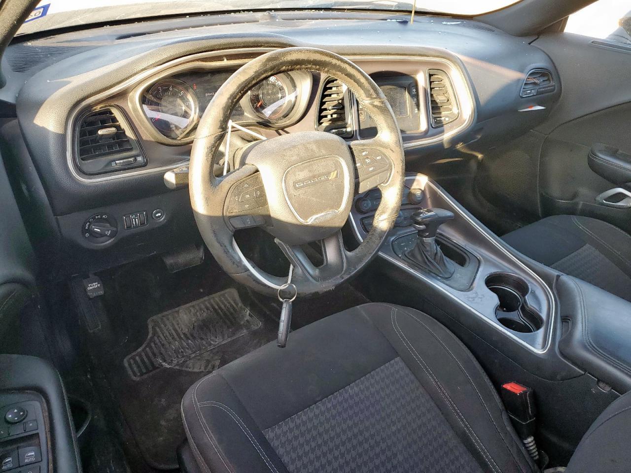 2016 Dodge Challenger Sxt - zdjęcie 8