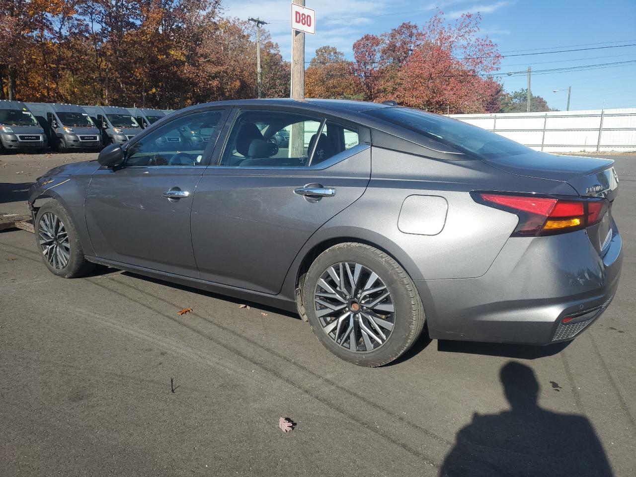 2024 Nissan Altima - zdjęcie 2