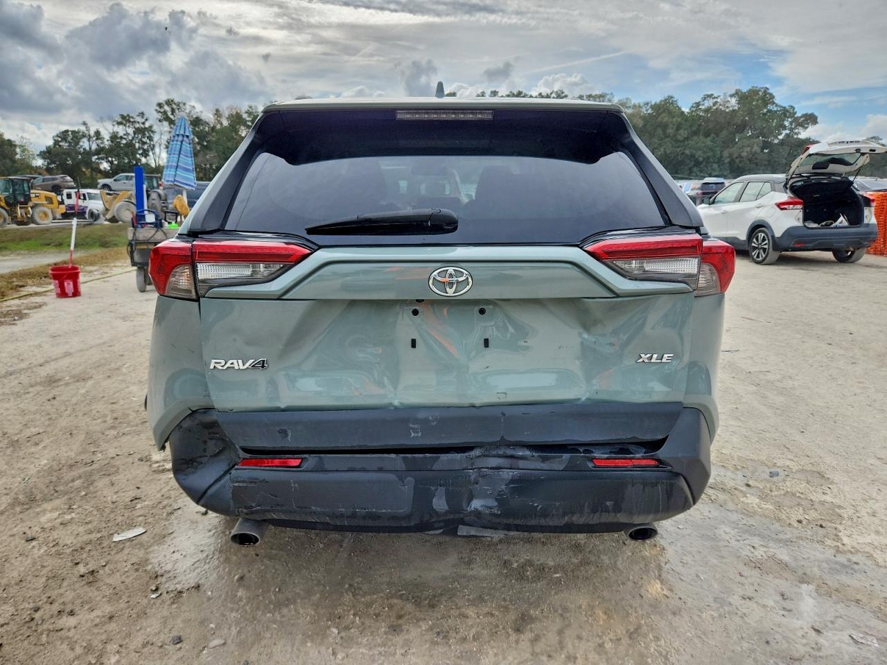 2021 Toyota RAV 4 - zdjęcie 6
