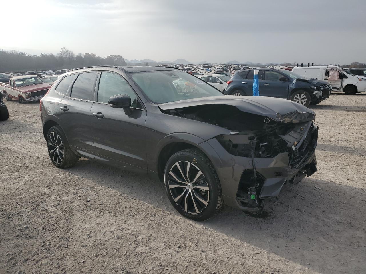2024 Volvo XC60 - zdjęcie 4