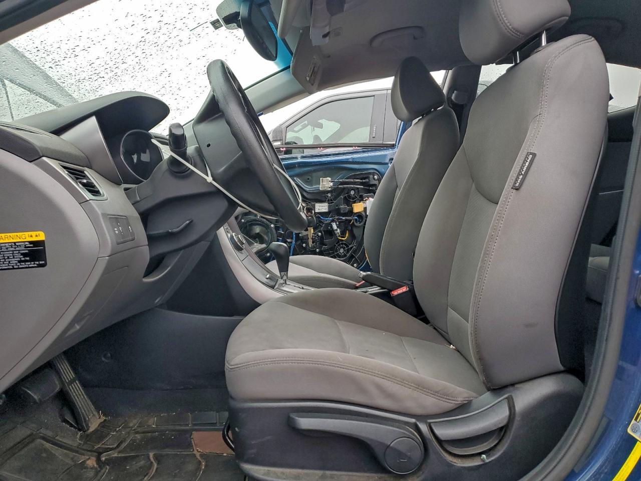 2013 Hyundai Elantra - zdjęcie 7