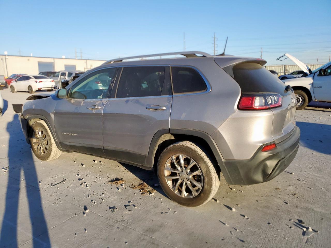 2019 Jeep Cherokee - zdjęcie 2